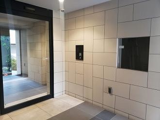 17/26 エントランス