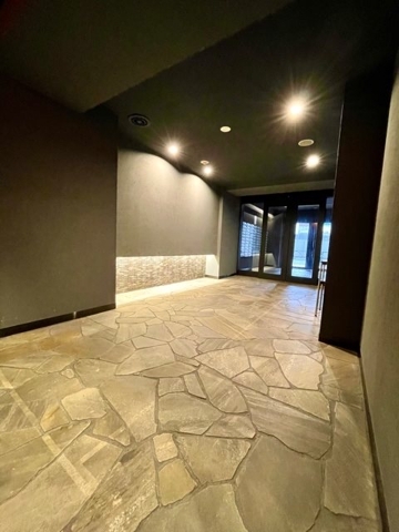 2/4 エントランス