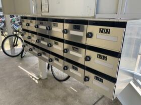 17/17 エントランス