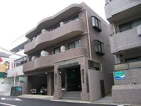 16/16 エントランス