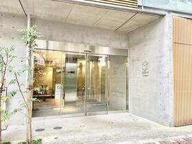 14/14 エントランス