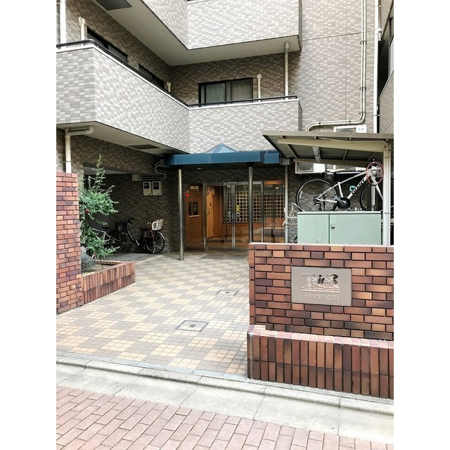 19/22 エントランス