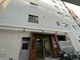 15/15 エントランス