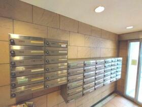 2/2 エントランス