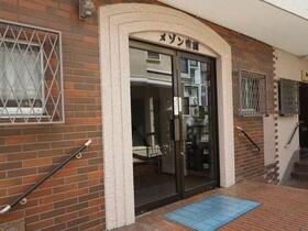 16/16 エントランス