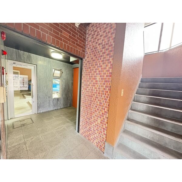 3/3 エントランス