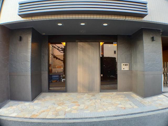 21/23 エントランス