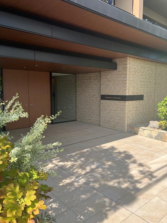 17/17 エントランス