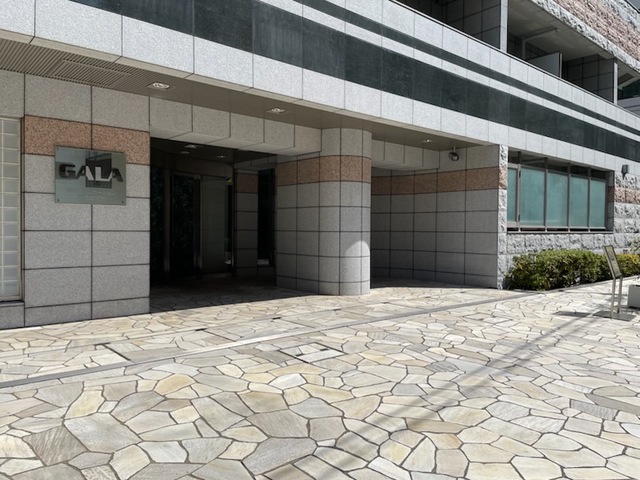 5/8 エントランス