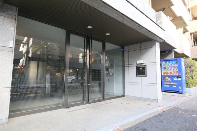 17/19 エントランス