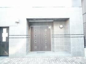 5/5 エントランス