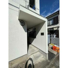 16/16 エントランス