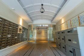 14/14 エントランス