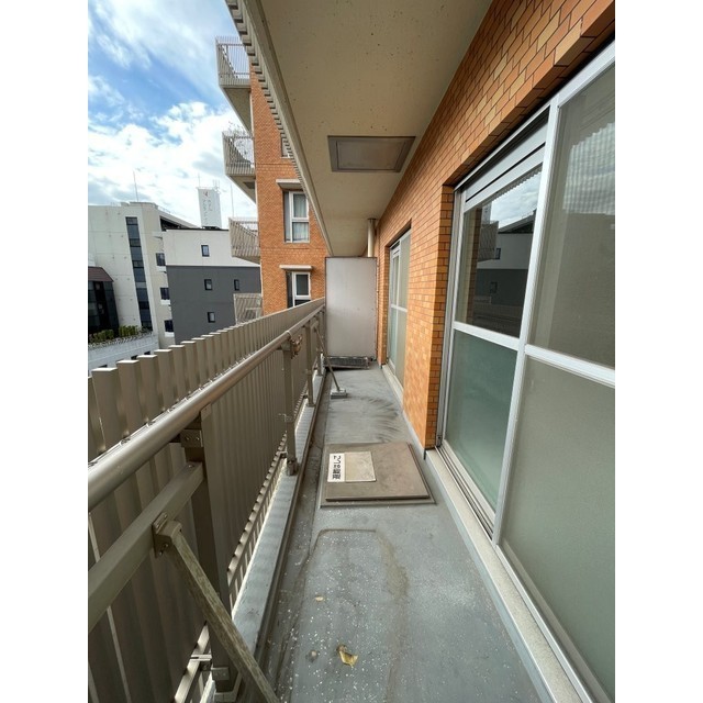 16/20 バルコニー