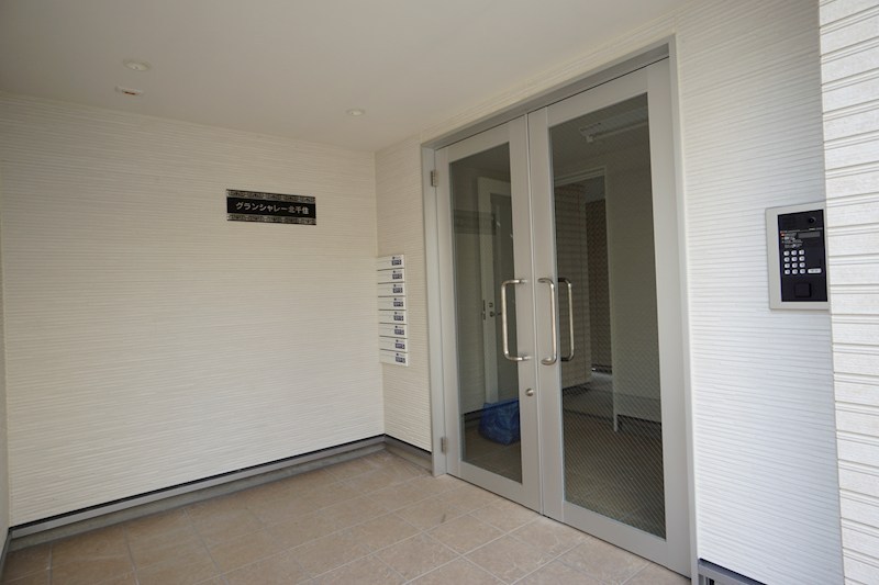 19/19 エントランス