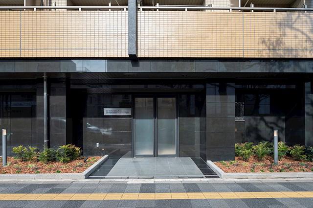 20/27 エントランス