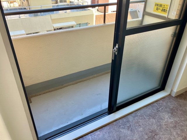 13/18 バルコニー