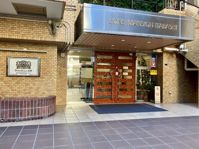 18/18 エントランス