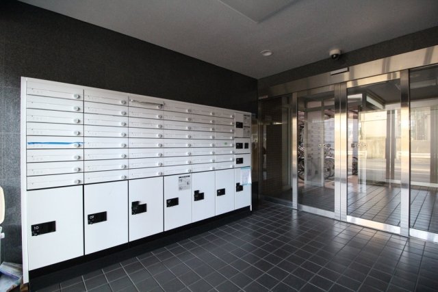 15/16 エントランス