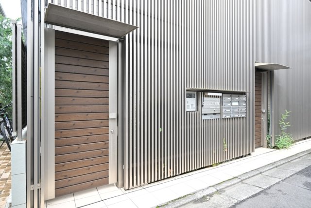 4/4 エントランス