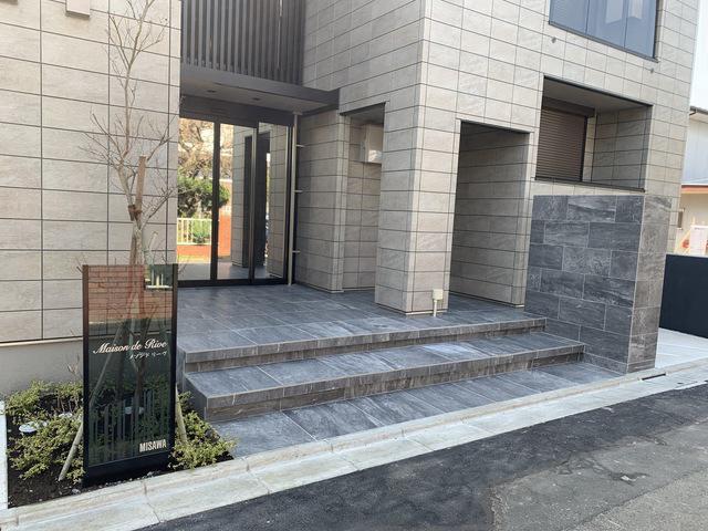 2/3 エントランス