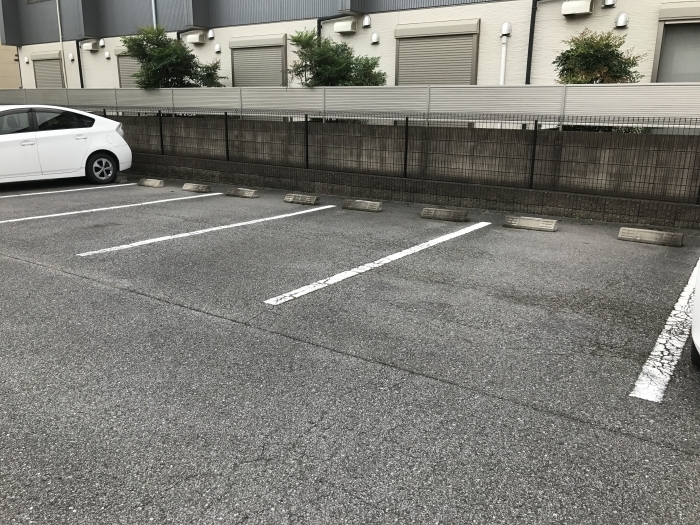 20/28 駐車場