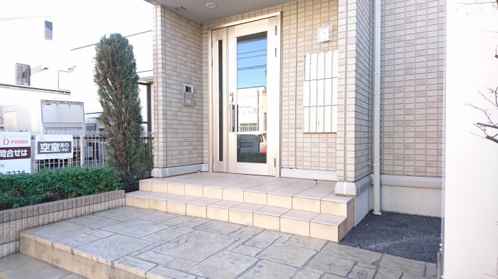 14/15 エントランス