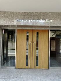 16/16 エントランス