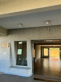 2/2 エントランス