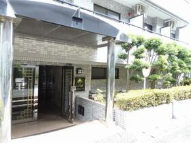 16/16 エントランス