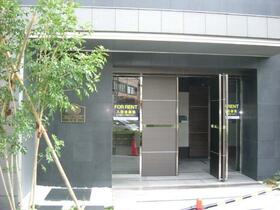 15/15 エントランス