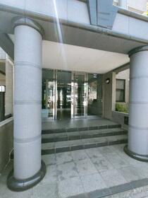 2/2 エントランス