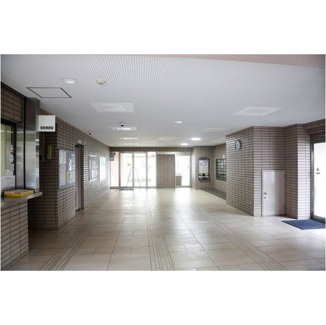 21/23 エントランス