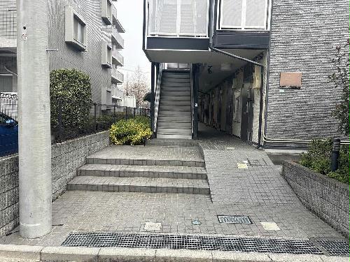 13/24 エントランス