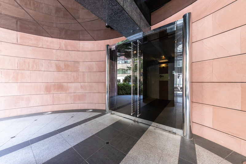 5/5 エントランス