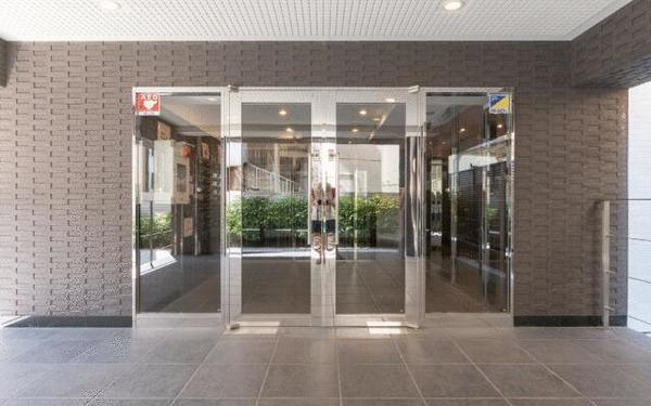 5/5 エントランス