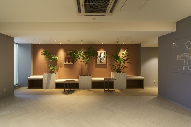 28/30 エントランス