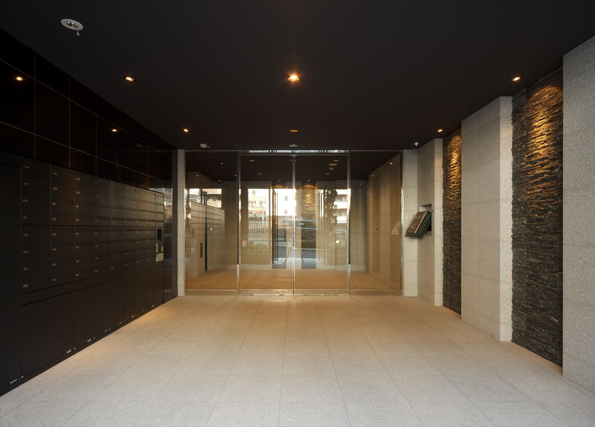 18/29 エントランス