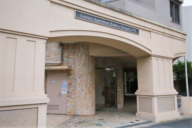 2/3 エントランス