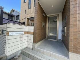 15/16 エントランス