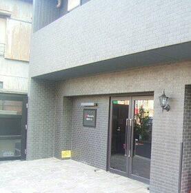 14/14 エントランス