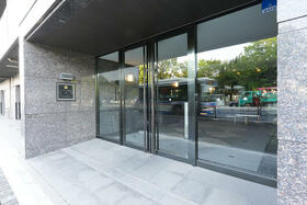 2/3 エントランス