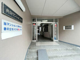 3/4 エントランス