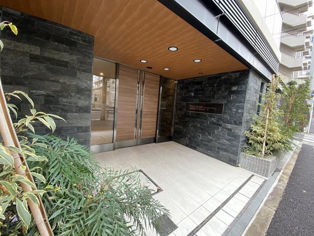 15/15 エントランス