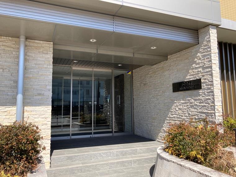 18/18 エントランス