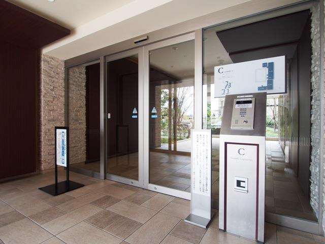 18/24 エントランス