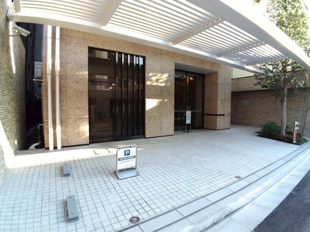2/2 エントランス