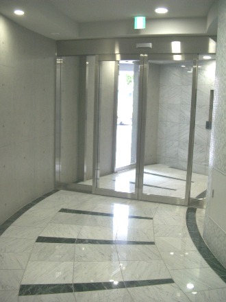 2/2 エントランス