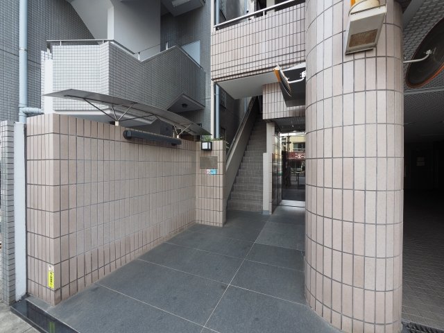 3/4 エントランス