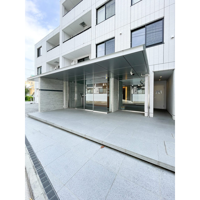 2/2 エントランス